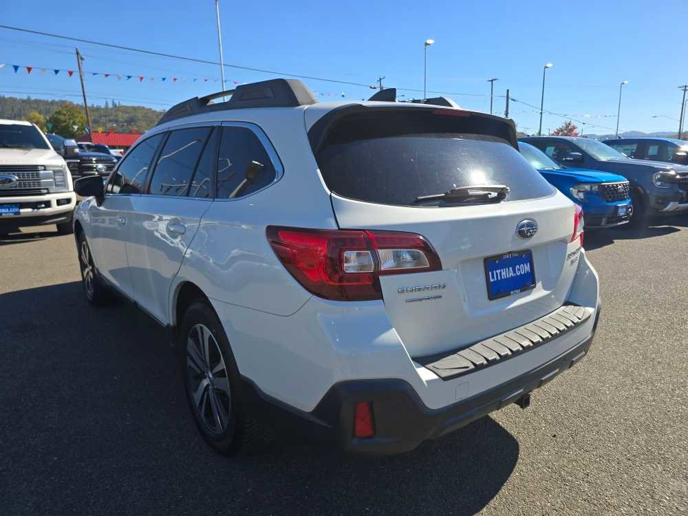 Used 2018 Subaru Outback 3.6R Limited image 3