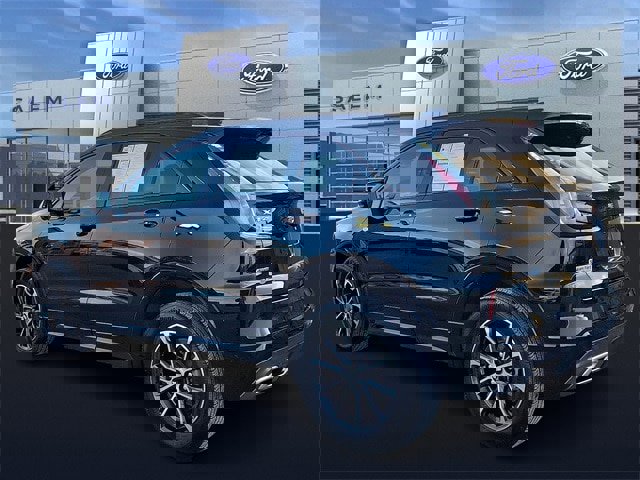 Used 2025 Cadillac XT4 Sport image 4