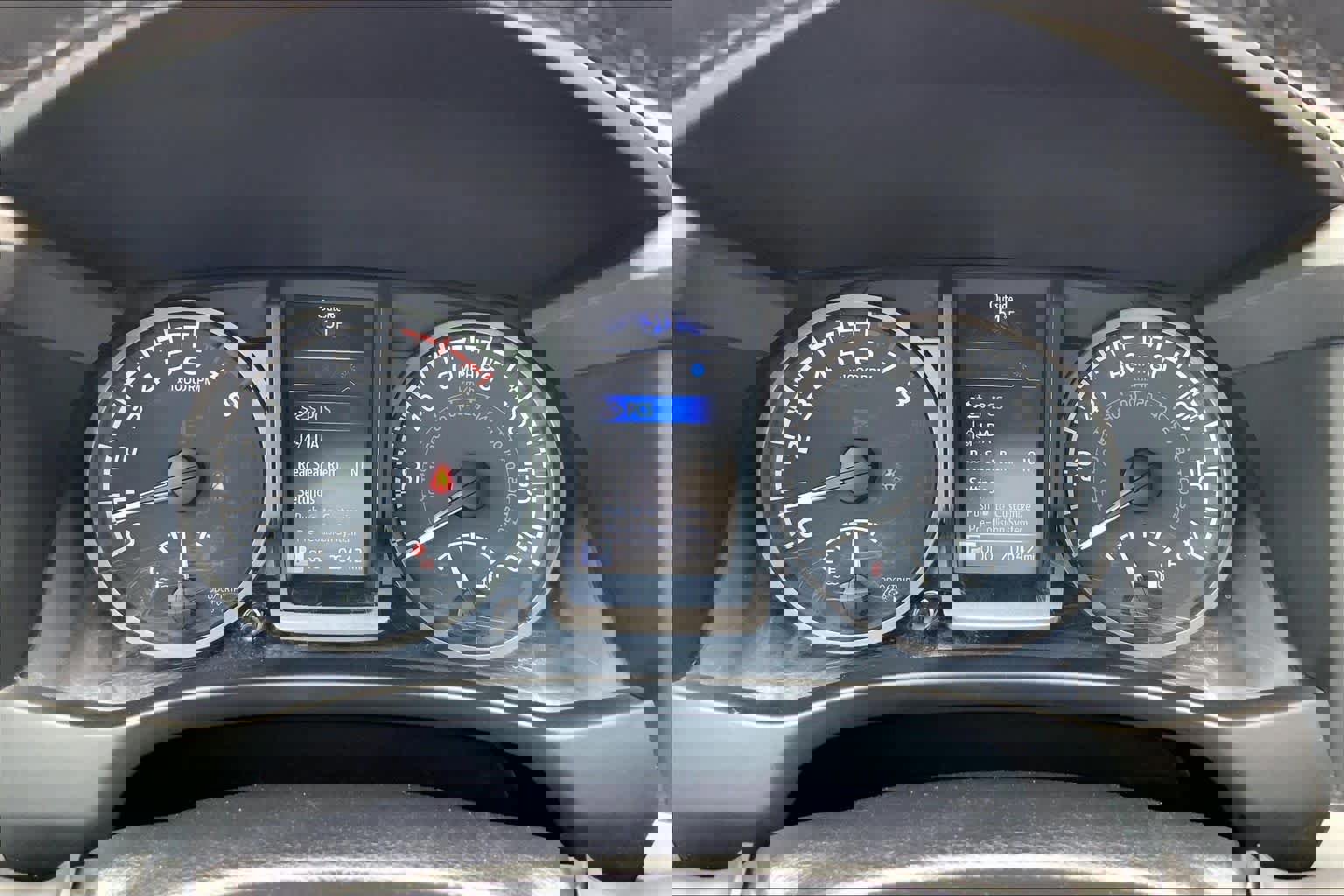 Used 2023 Toyota Tacoma TRD Sport w/ Technology Package image 26