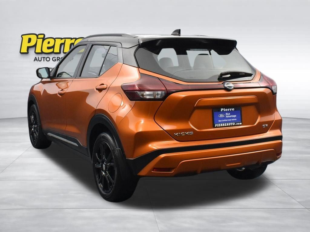 Used 2022 Nissan Kicks SR w/ Premium Package image 4