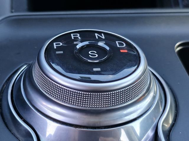 Certified 2021 Ford Edge SE image 17