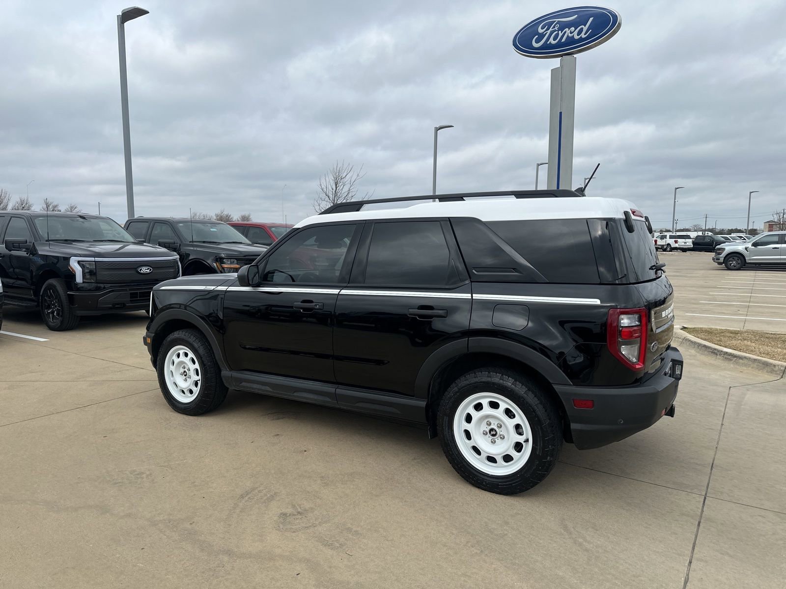 Certified 2023 Ford Bronco Sport Heritage w/ Heritage Convenience Package image 3