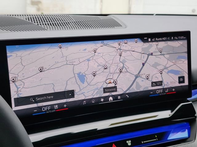 Used 2024 BMW 540i xDrive w/ Premium Package image 19