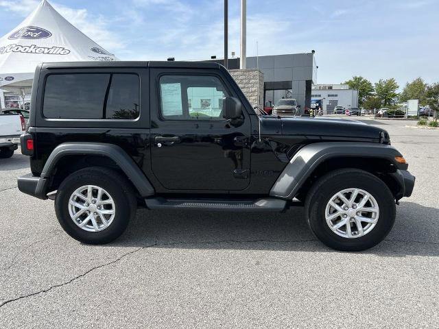 Used 2023 Jeep Wrangler Sport AWD/4WD image 2