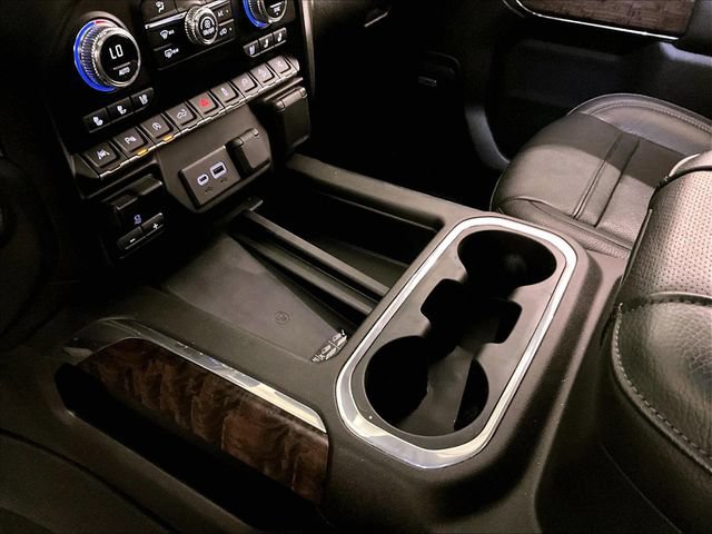 Used 2020 GMC Sierra 1500 Denali w/ Denali Ultimate Package AWD/4WD image 16