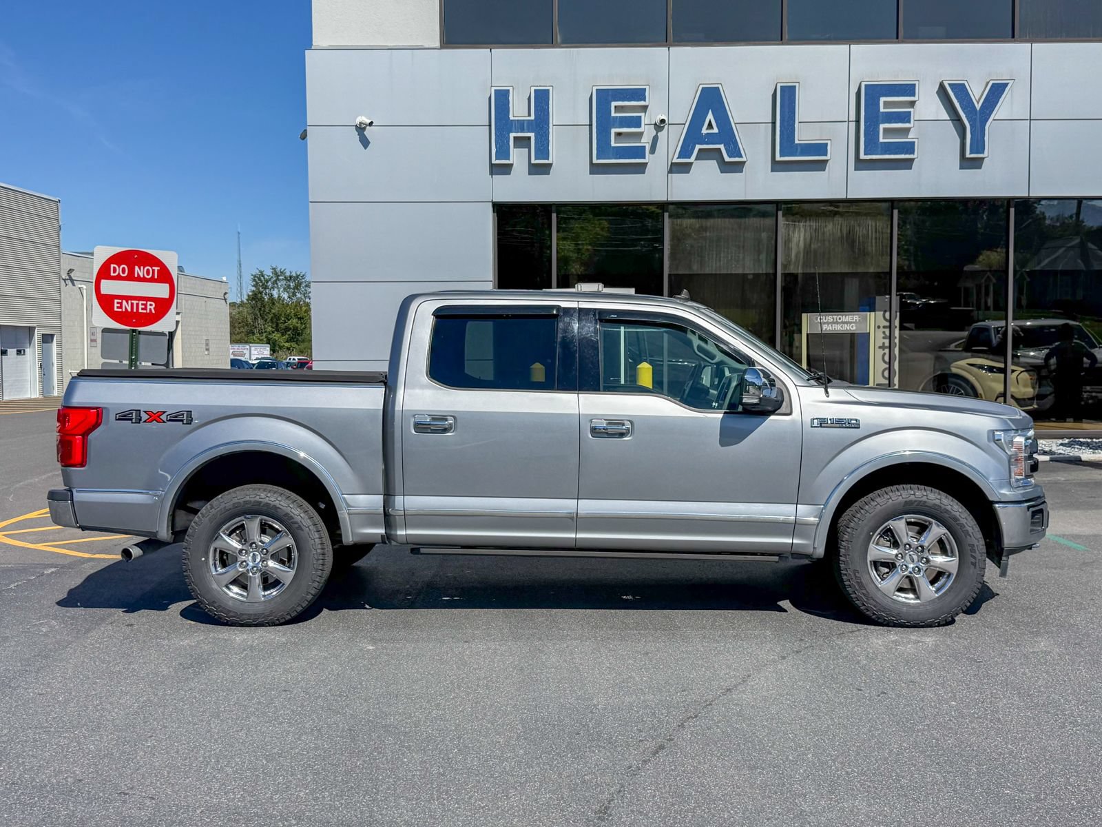Certified 2020 Ford F150 Lariat w/ Equipment Group 502A Luxury AWD/4WD image 8