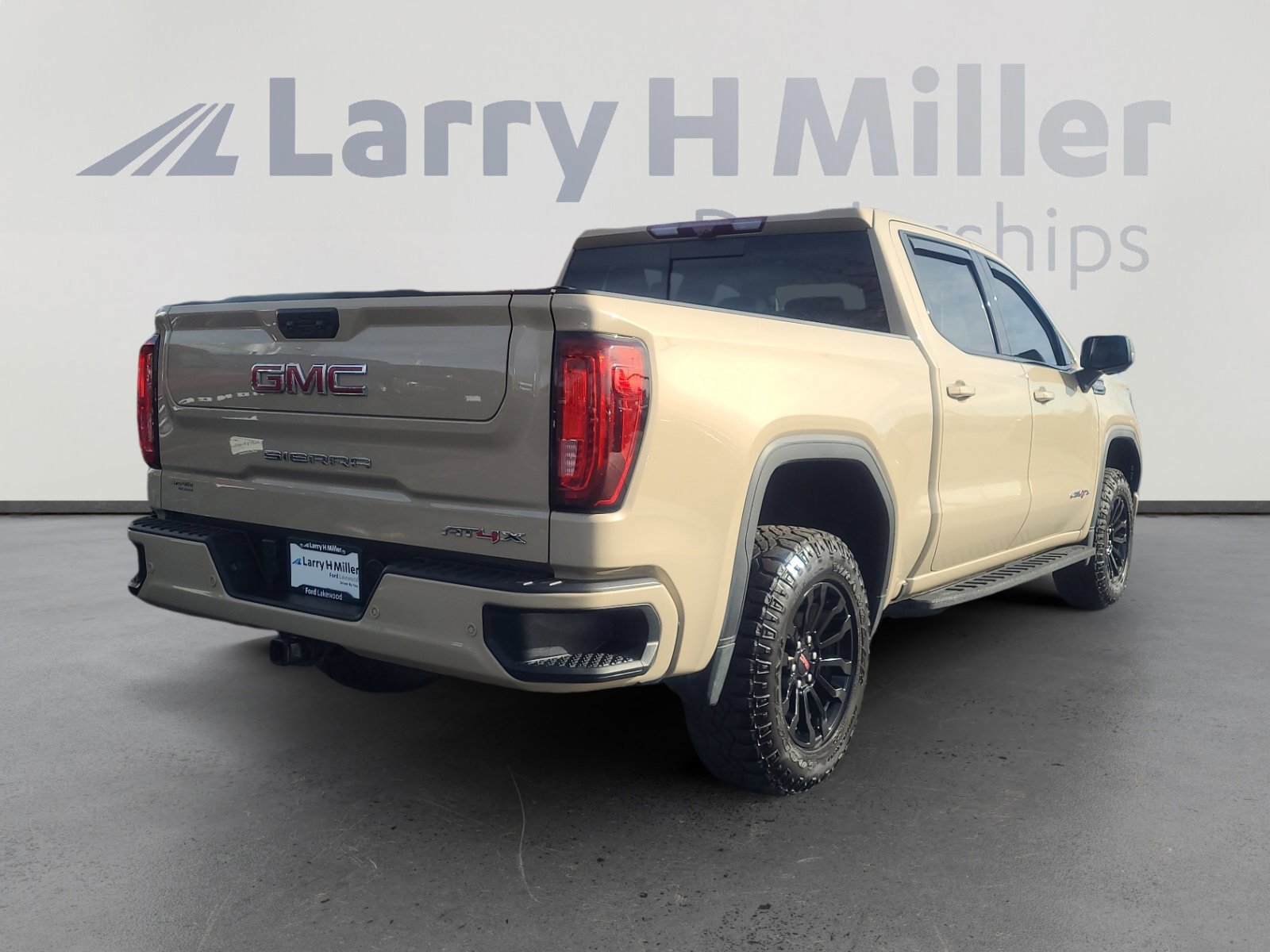 Used 2022 GMC Sierra 1500 AT4X image 5