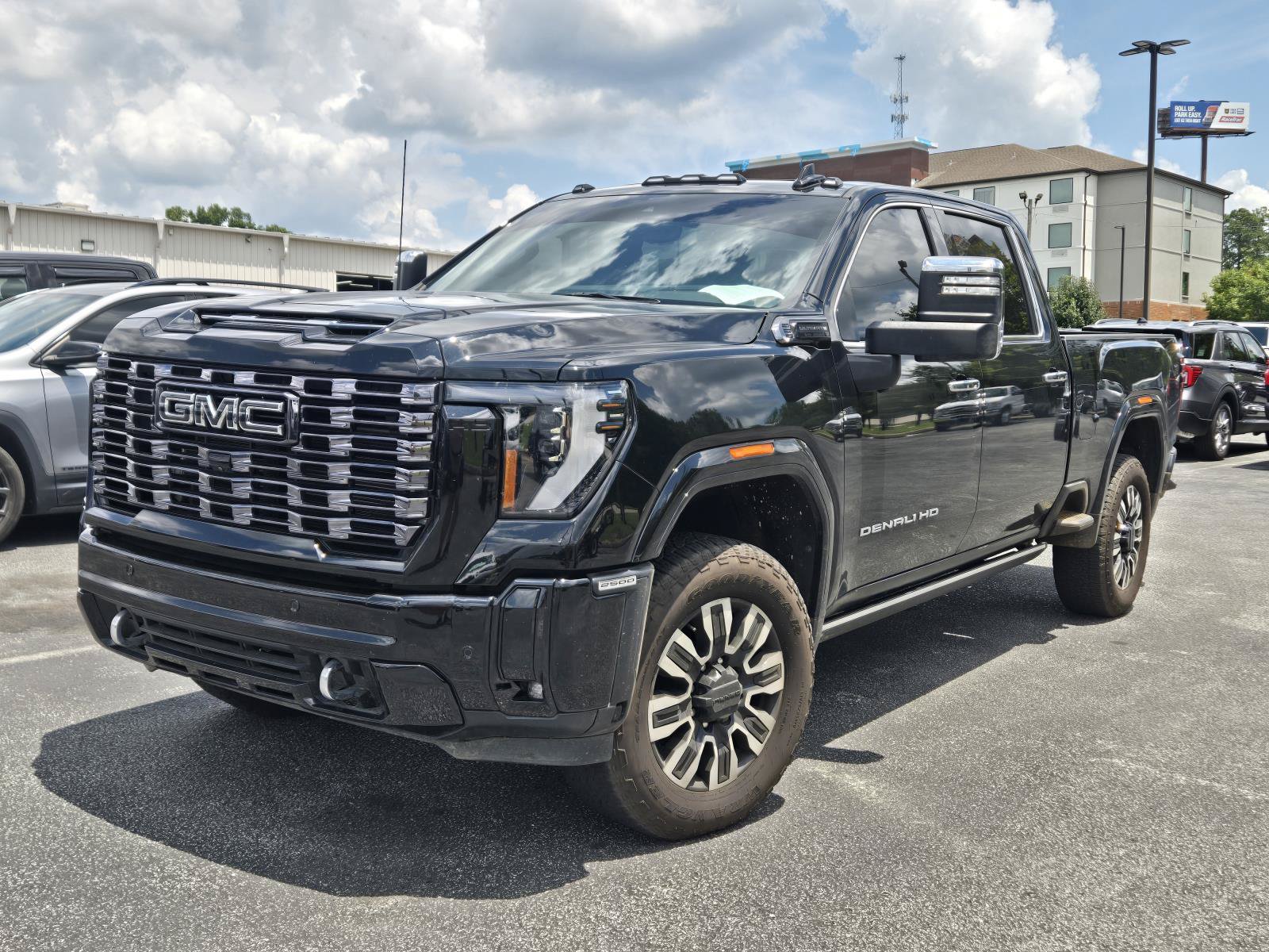 Used 2026 GMC Sierra 2500 Denali Ultimate AWD/4WD image 1
