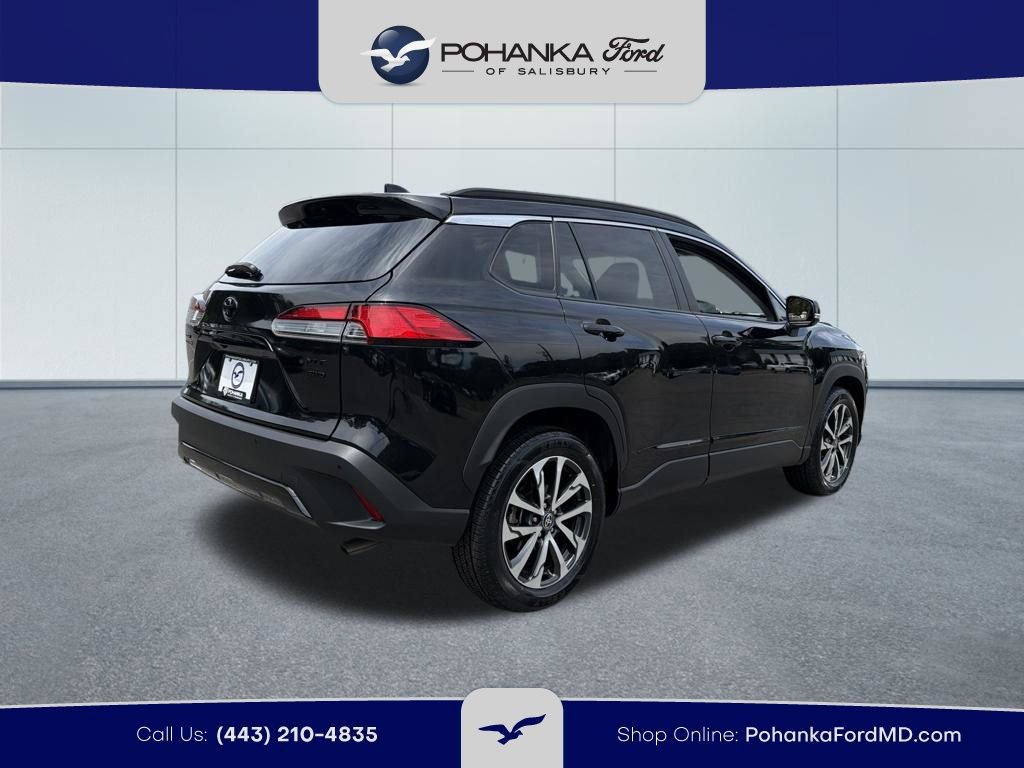 Used 2022 Toyota Corolla Cross XLE AWD/4WD image 5