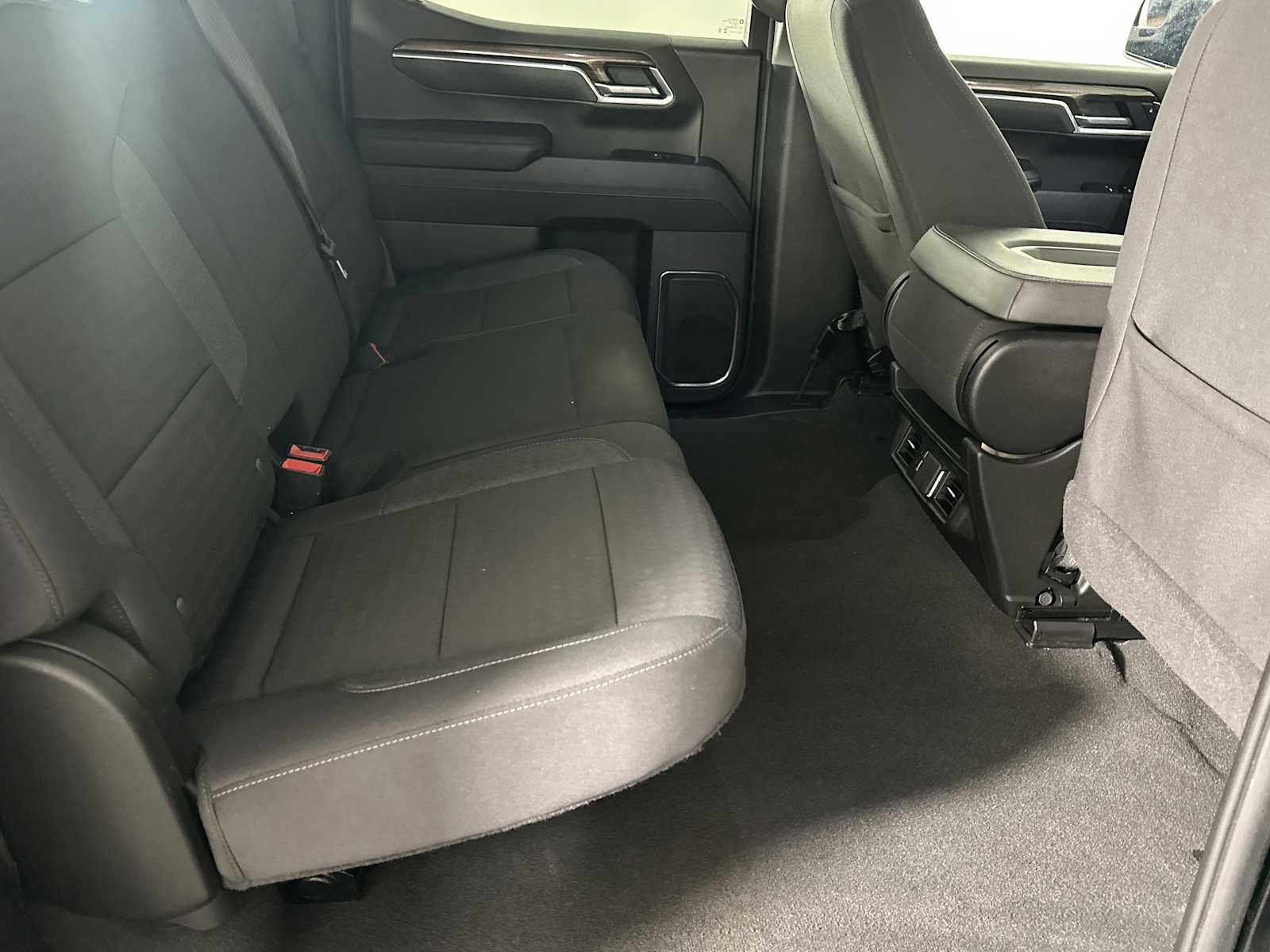 Used 2025 Chevrolet Silverado 1500 LT image 18