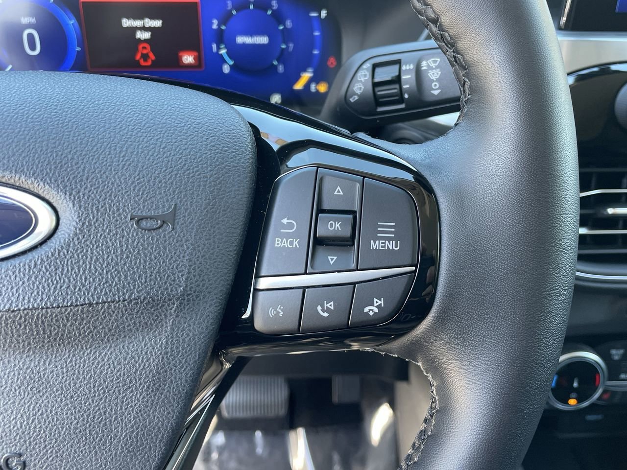 Certified 2022 Ford Escape Titanium image 28