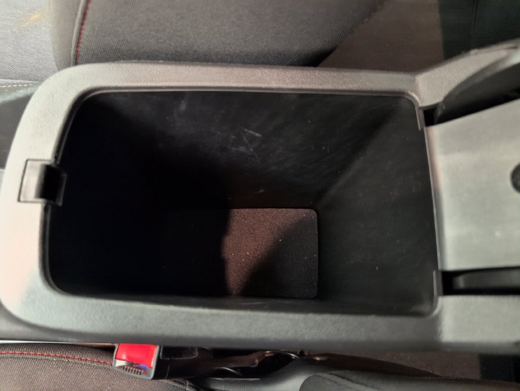 Used 2024 Chevrolet Trax RS FWD image 38