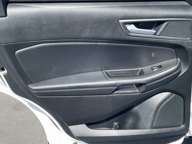 Certified 2024 Ford Edge SE w/ Black Appearance Package image 23