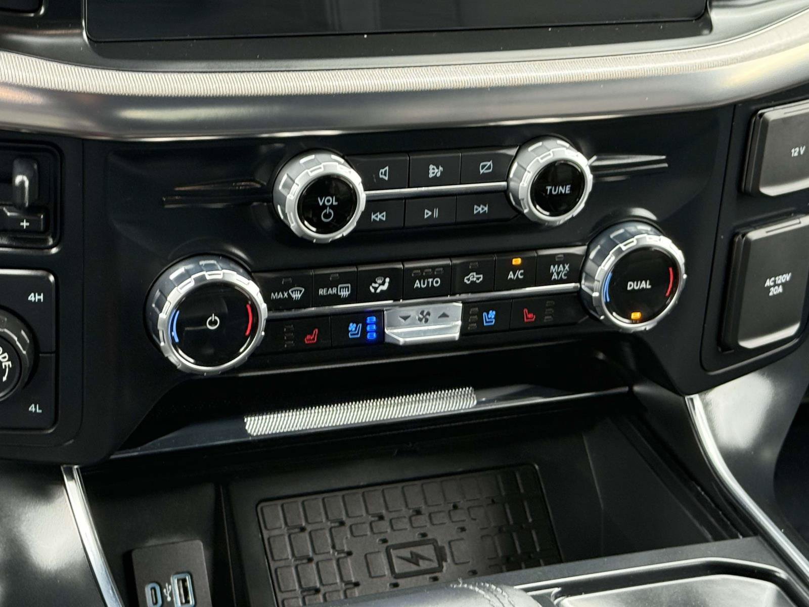 Certified 2023 Ford F150 Raptor w/ Raptor Carbon Fiber Package AWD/4WD image 10