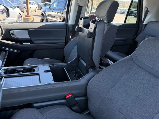 Certified 2025 Ford Expedition Active AWD/4WD image 34