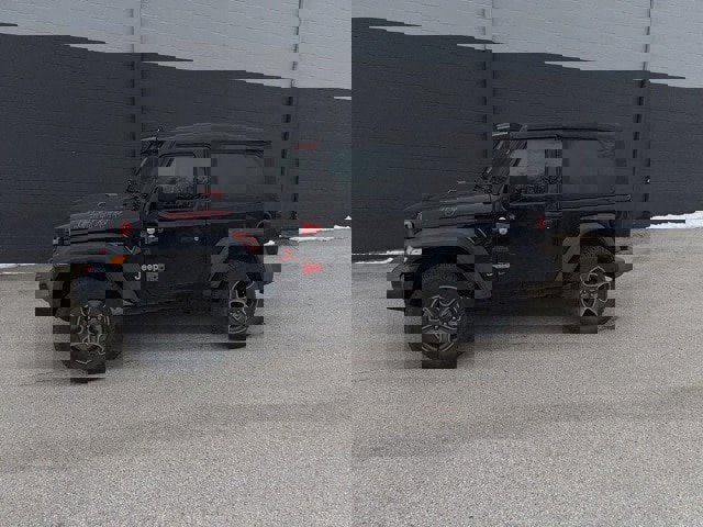 Used 2018 Jeep Wrangler Sport image 2