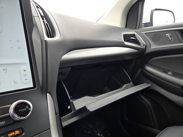 Certified 2024 Ford Edge SEL w/ Convenience Package AWD/4WD image 16
