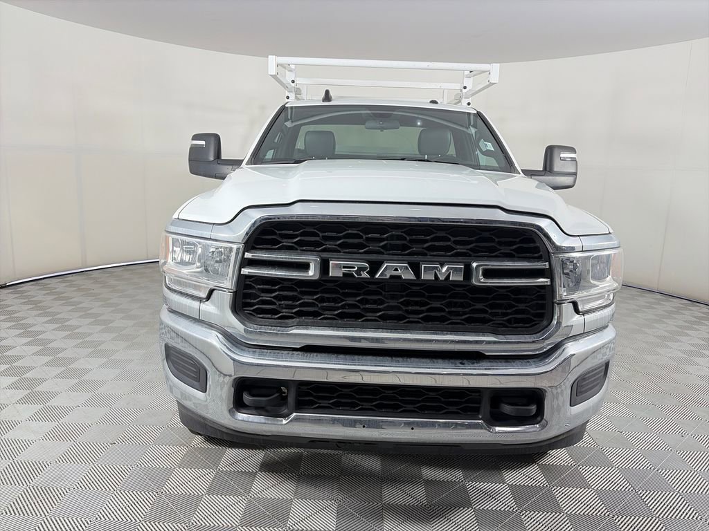 Used 2024 RAM 3500 Tradesman w/ Chrome Appearance Group AWD/4WD image 2