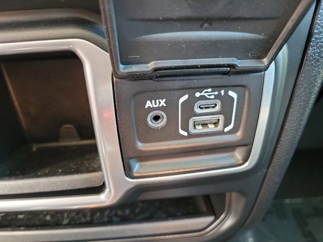 Used 2018 Jeep Wrangler Unlimited Sport image 29