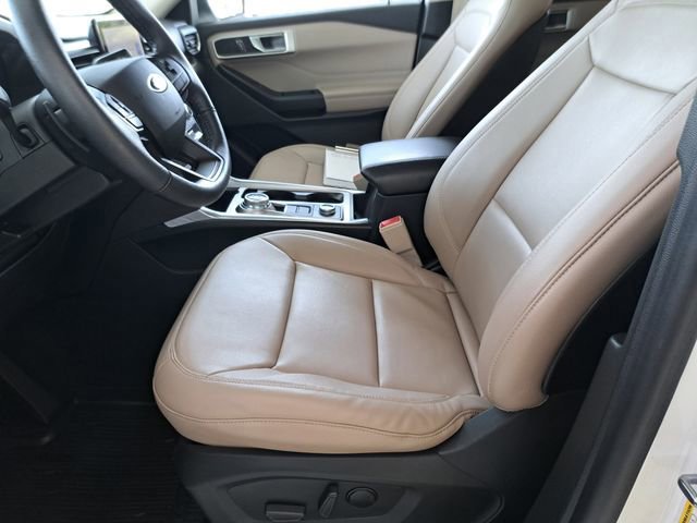 Certified 2020 Ford Explorer XLT w/ Equipment Group 202A image 23