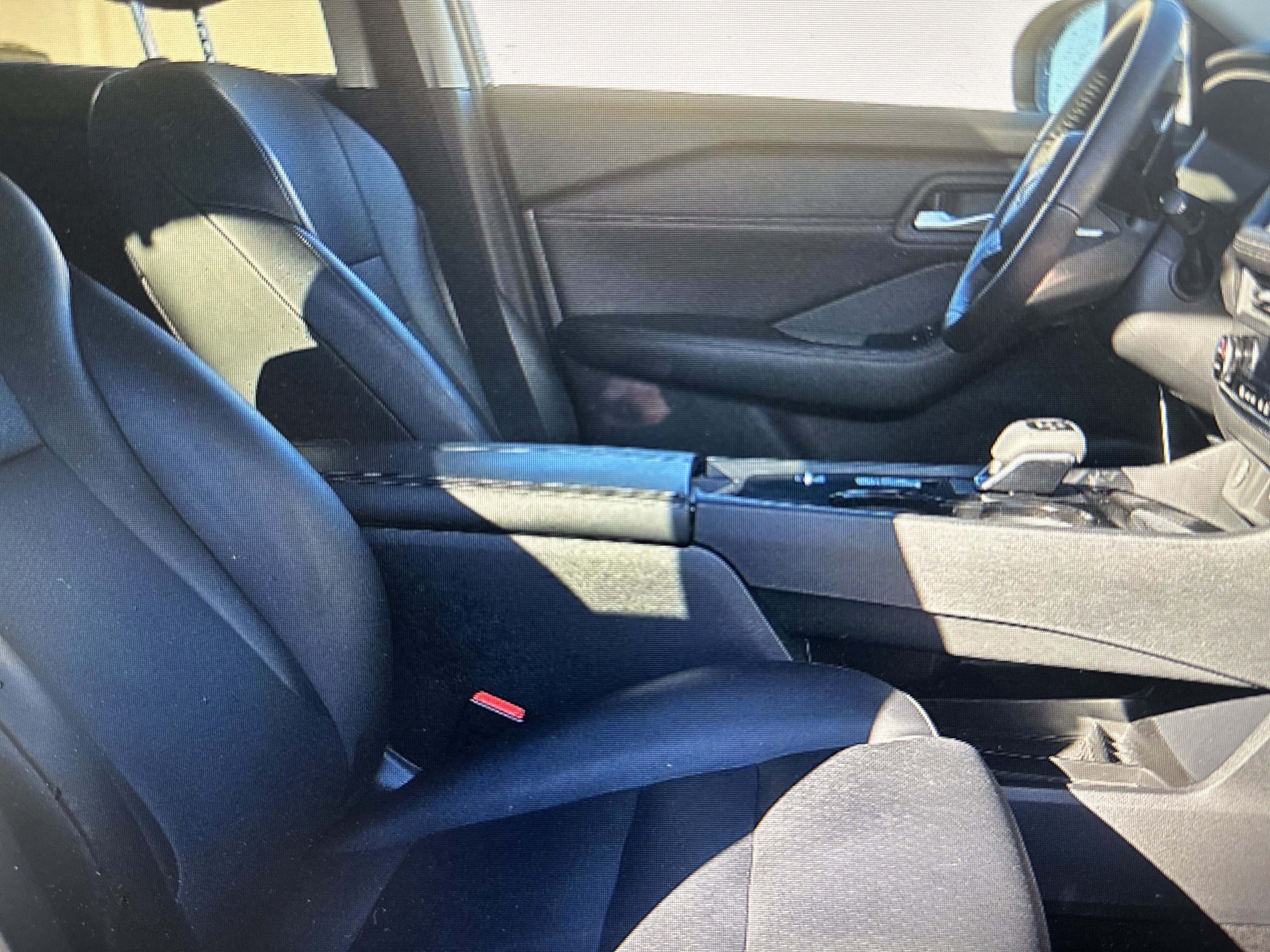 Used 2024 Nissan Rogue SV w/ SV Premium Package image 9