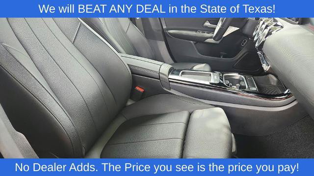 Used 2025 Mercedes-Benz CLA 250 image 33