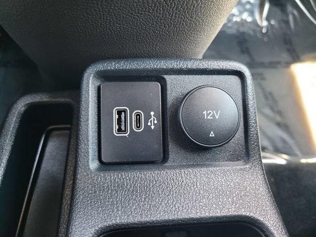 Certified 2023 Ford Transit Connect XLT FWD image 24