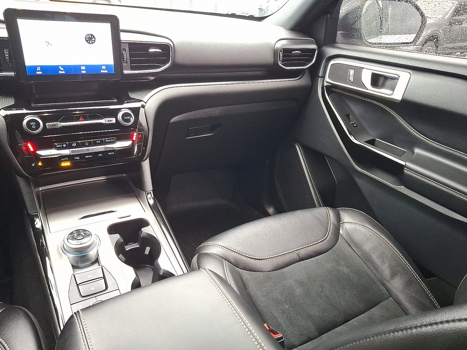 Certified 2023 Ford Explorer ST w/ ST High-Performance Pack image 16