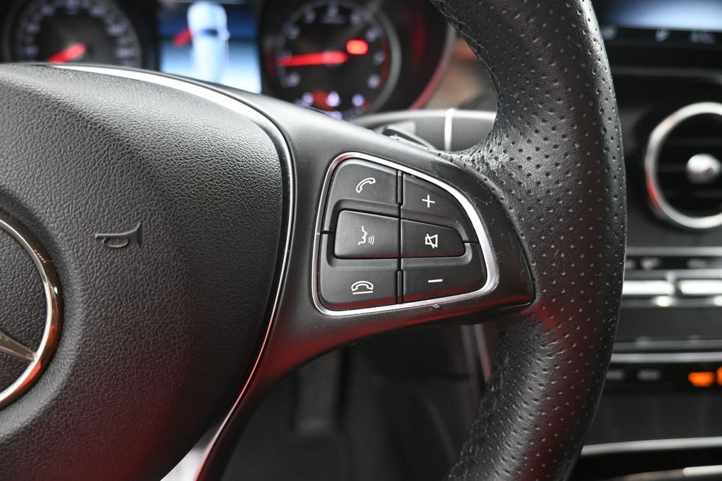 Used 2019 Mercedes-Benz GLC 300 image 7