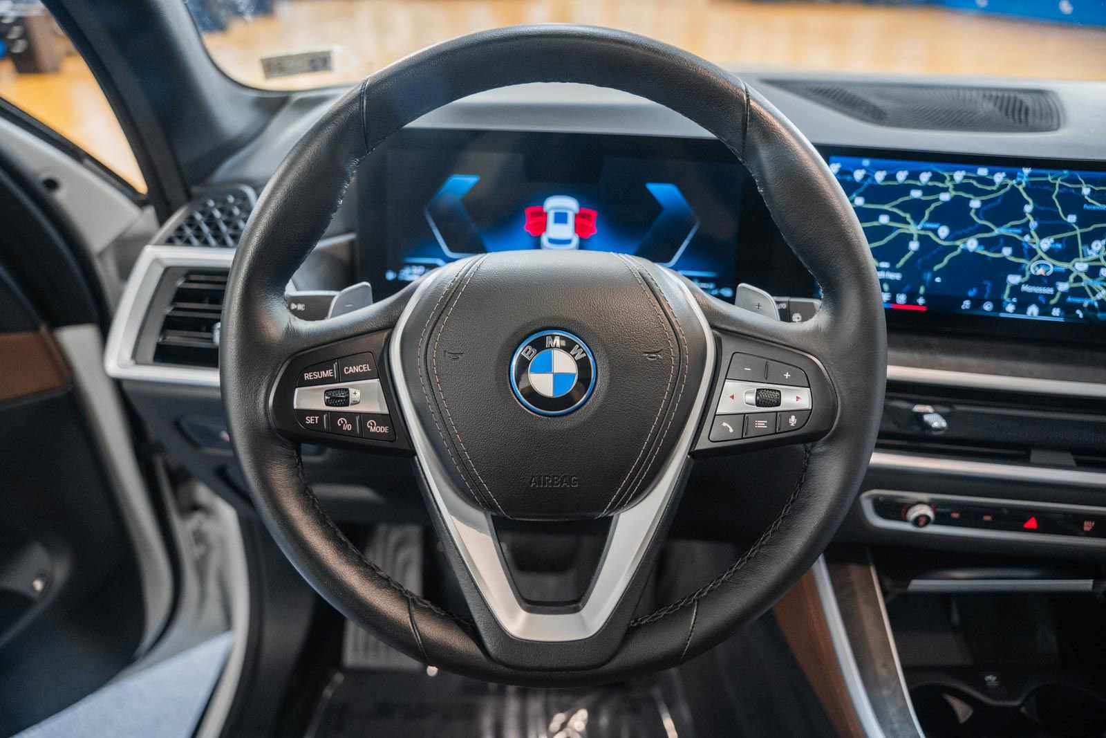 Used 2024 BMW X5 xDrive50e image 36