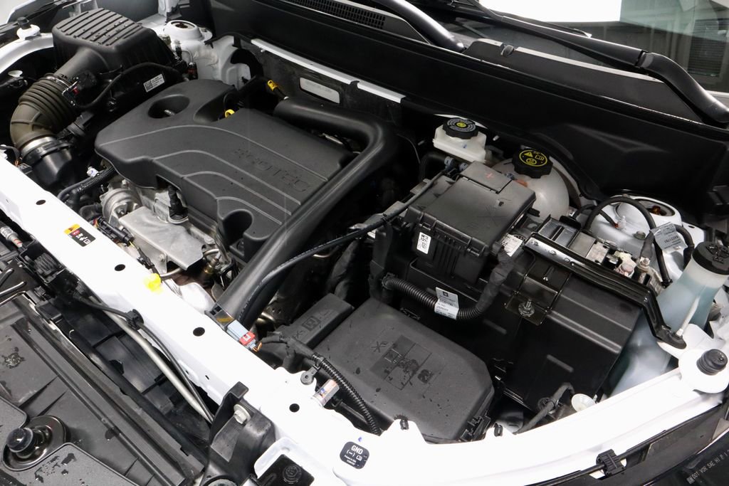 Used 2024 Chevrolet Equinox LS w/ Driver Confidence II Package FWD image 15
