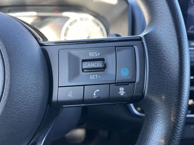 Used 2023 Nissan Rogue SV image 18