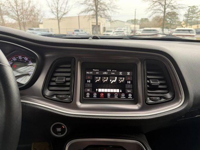 Used 2019 Dodge Challenger SXT w/ Blacktop Package image 11