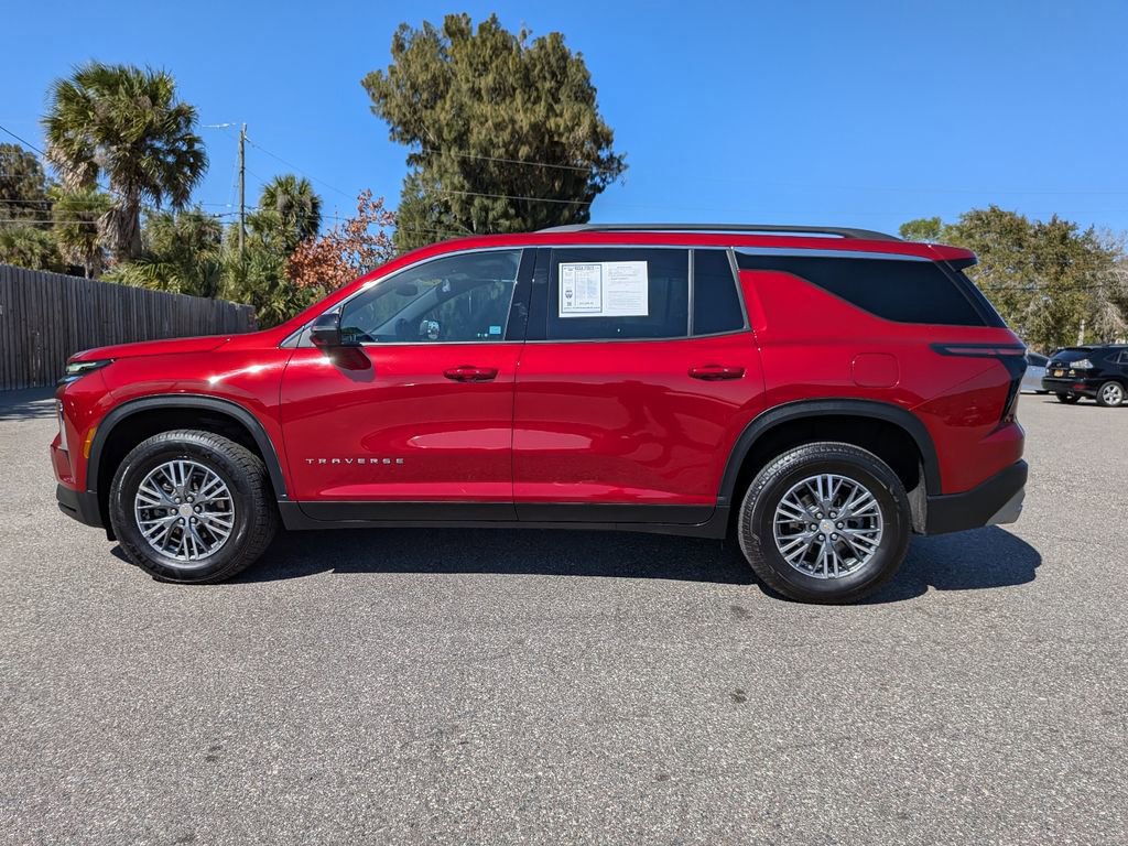 Used 2024 Chevrolet Traverse LT w/ LPO, Floor Liner Package image 3