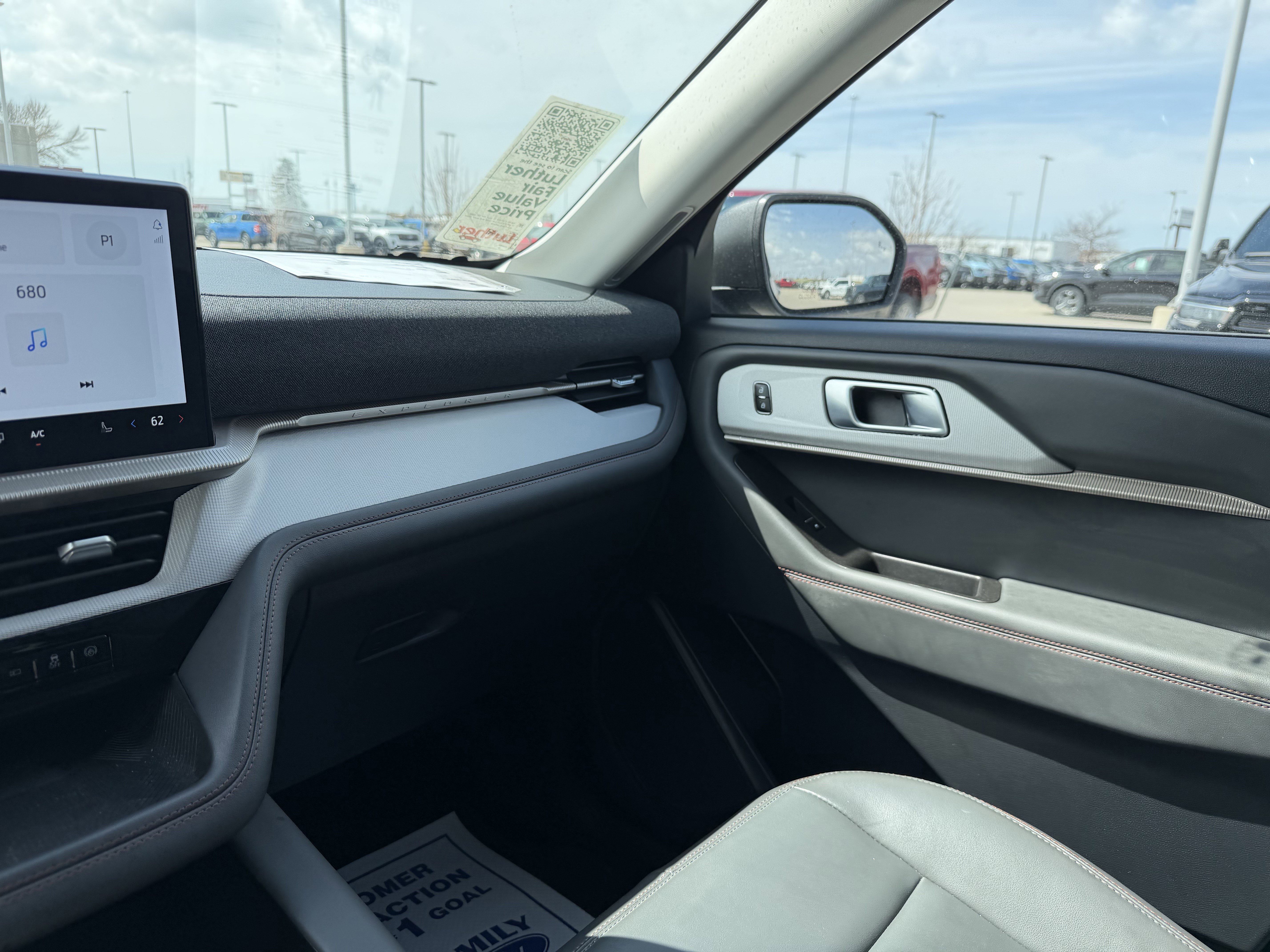 Certified 2025 Ford Explorer Active w/ Active Comfort Package AWD/4WD image 11