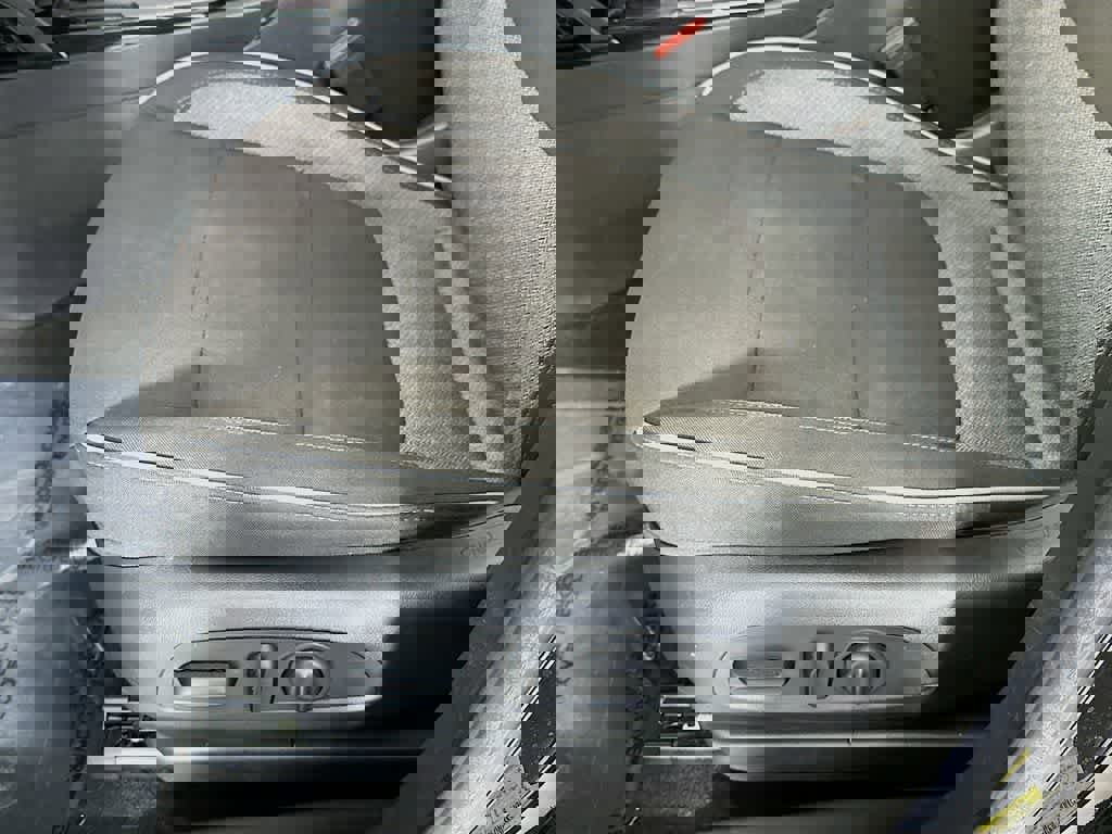 Used 2023 Chevrolet TrailBlazer LT w/ Convenience Package image 29