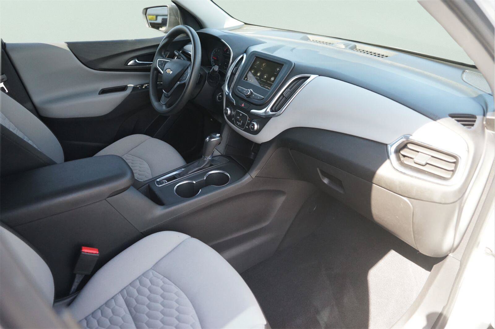 Used 2019 Chevrolet Equinox LS FWD image 17