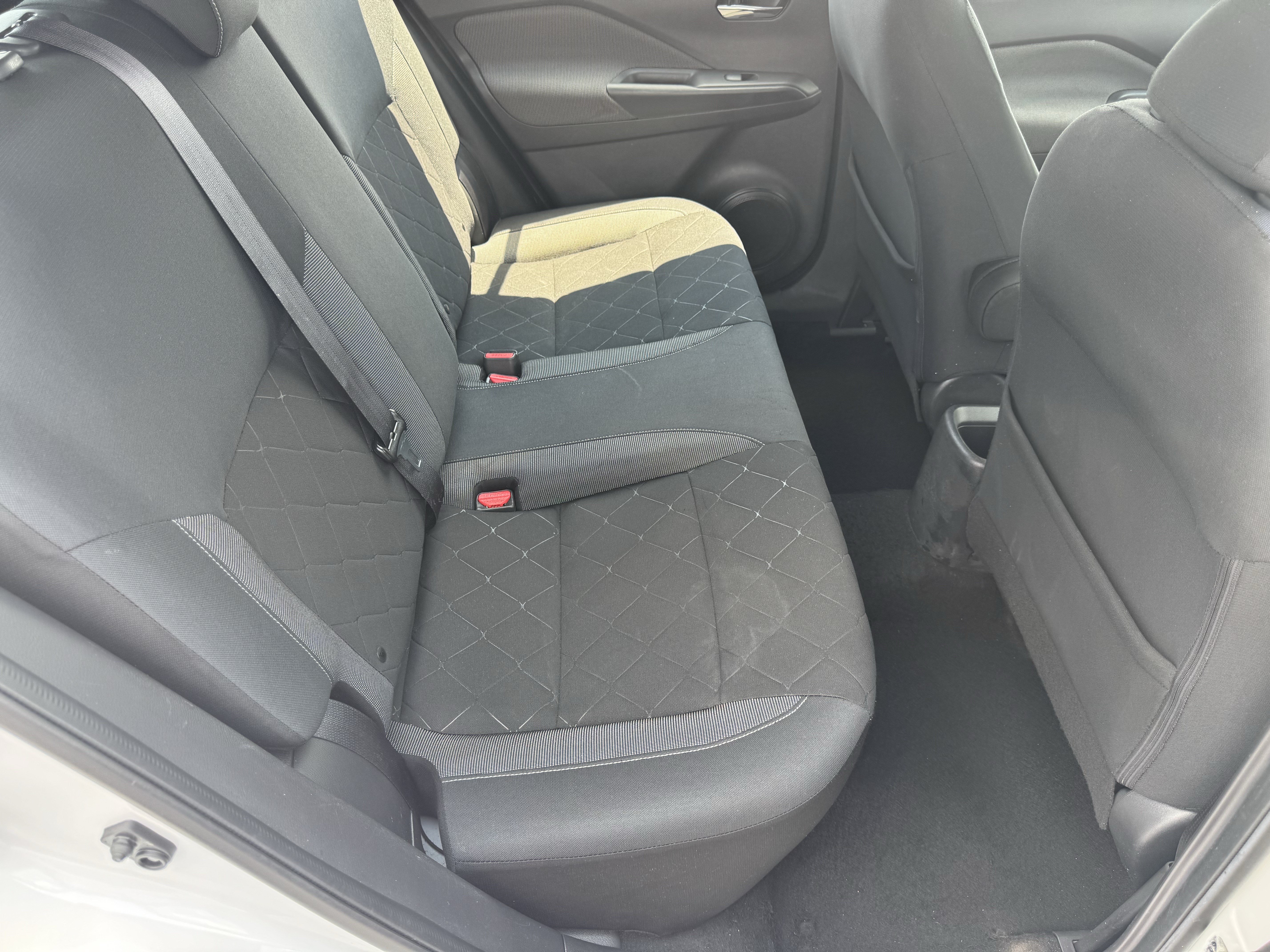 Used 2019 Nissan Kicks SV FWD image 16