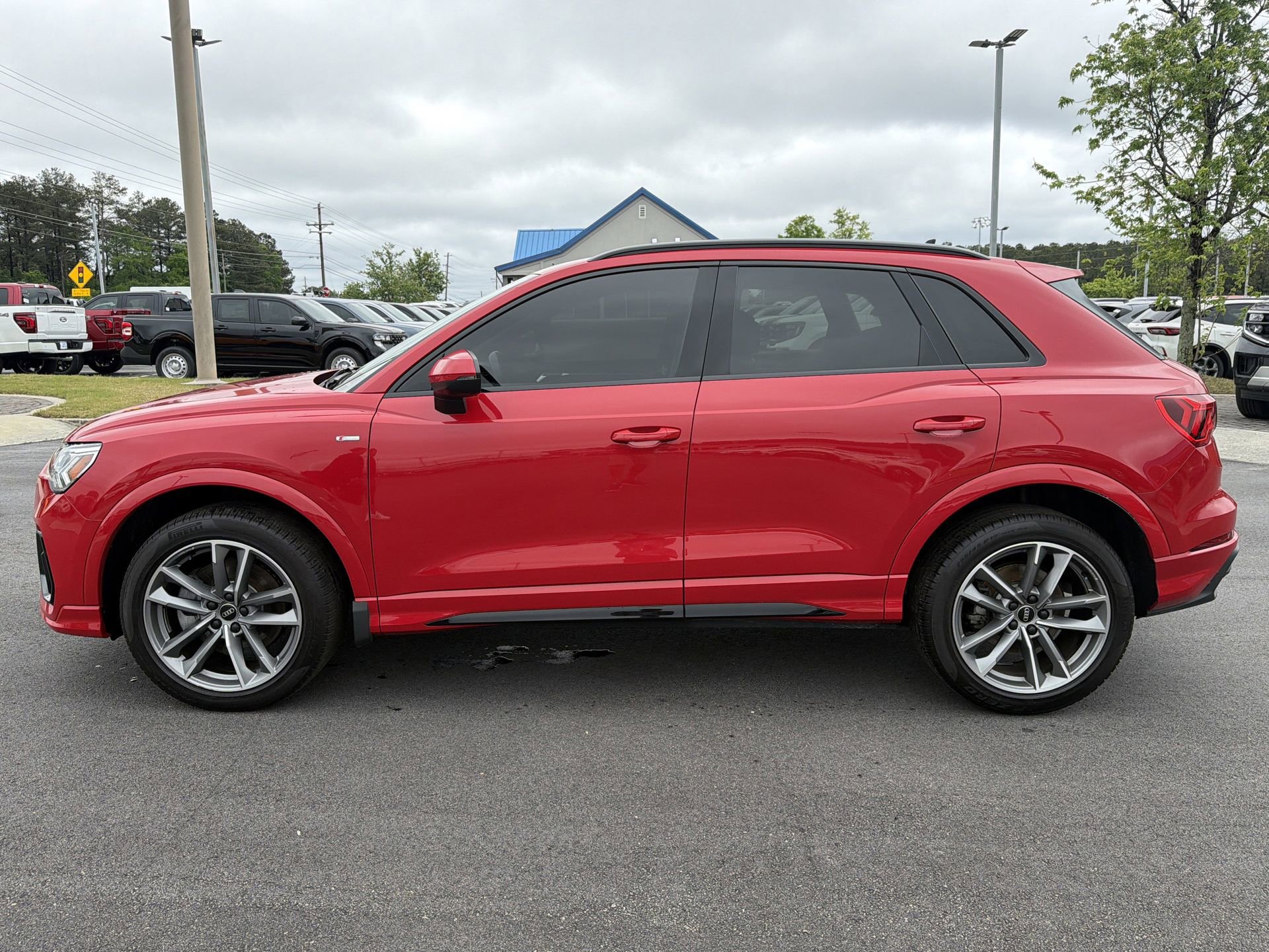 Used 2024 Audi Q3 2.0T Premium Plus w/ Premium Plus Package AWD/4WD image 24