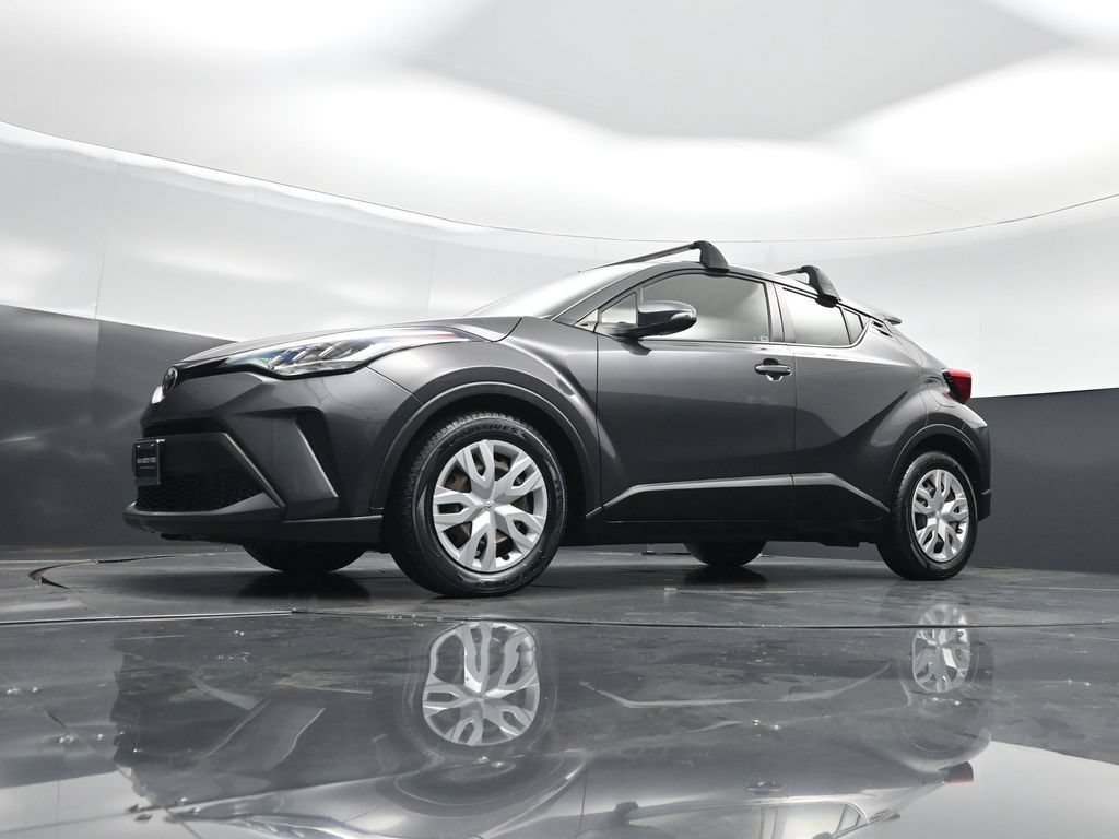 Used 2020 Toyota C-HR LE FWD image 38