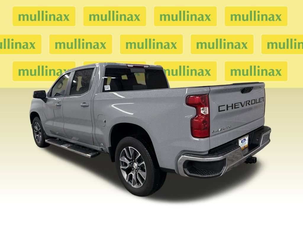 Used 2024 Chevrolet Silverado 1500 LT w/ Convenience Package II image 10