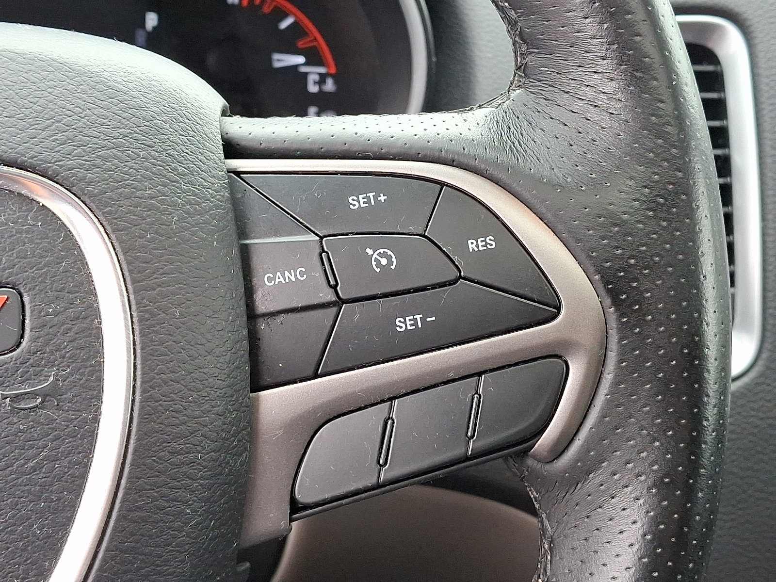 Used 2019 Dodge Durango SXT AWD/4WD image 25