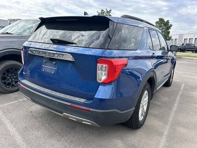 Certified 2022 Ford Explorer XLT w/ Equipment Group 202A RWD image 5