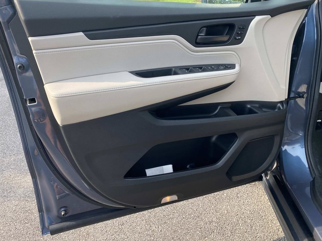 Used 2025 Honda Odyssey EX-L image 16