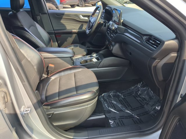 Certified 2024 Ford Escape ST-Line Select AWD/4WD image 31