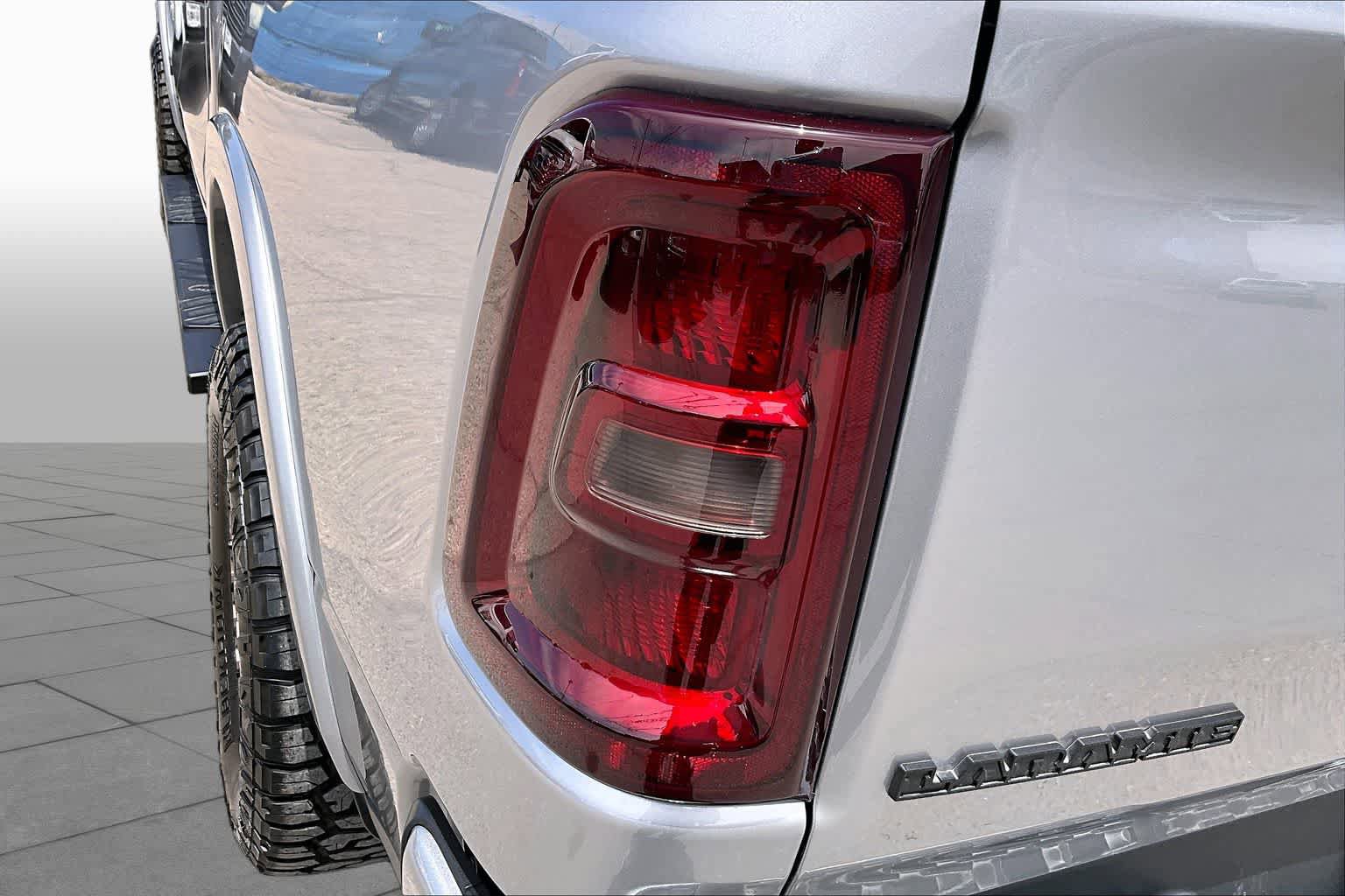 Used 2025 RAM 1500 Laramie w/ Sport Appearance Package AWD/4WD image 28