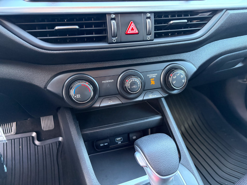 Used 2024 Kia Forte LXS w/ LXS Technology Package FWD image 21