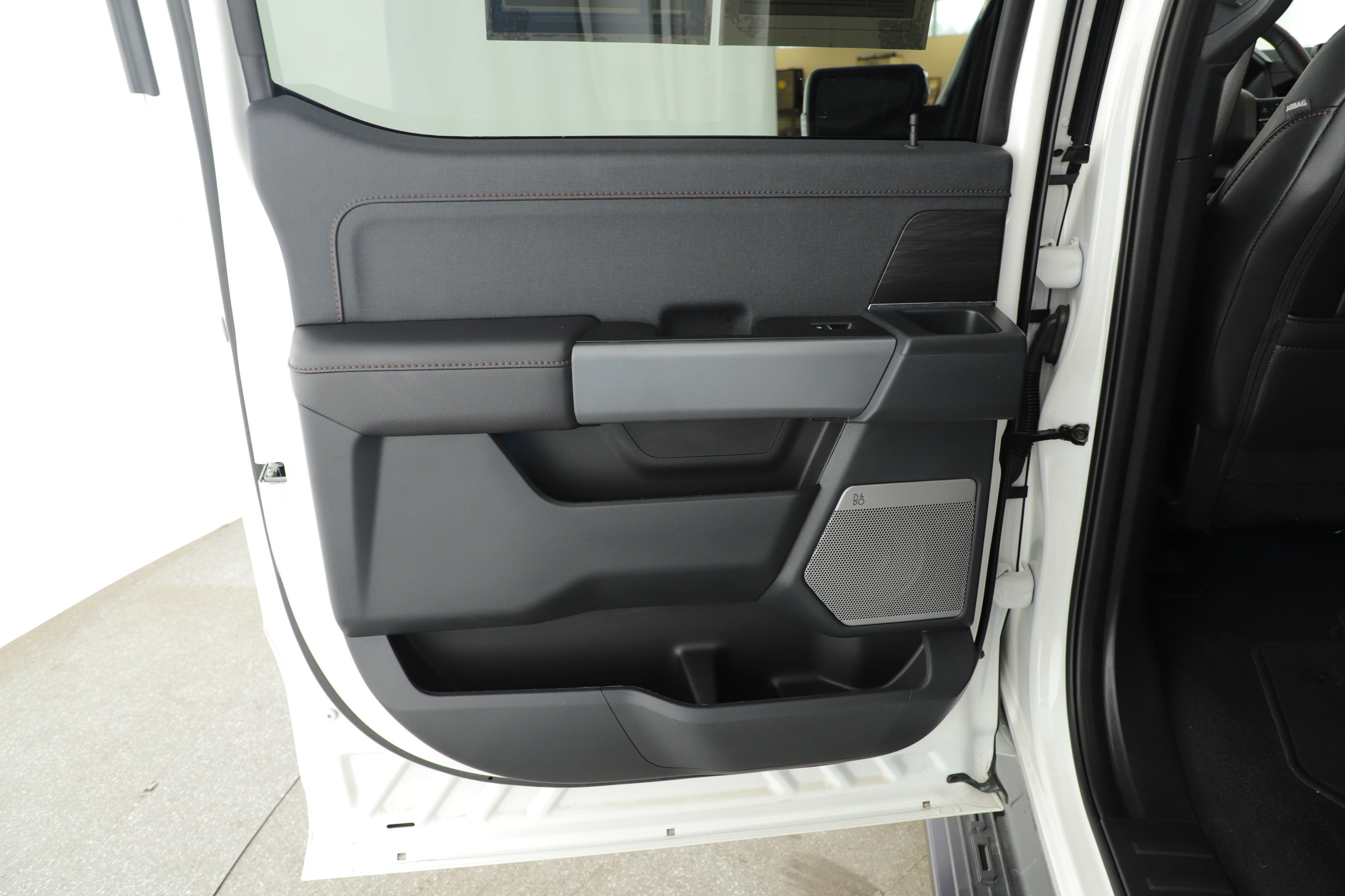 Certified 2025 Ford F150 Lightning Lariat image 13