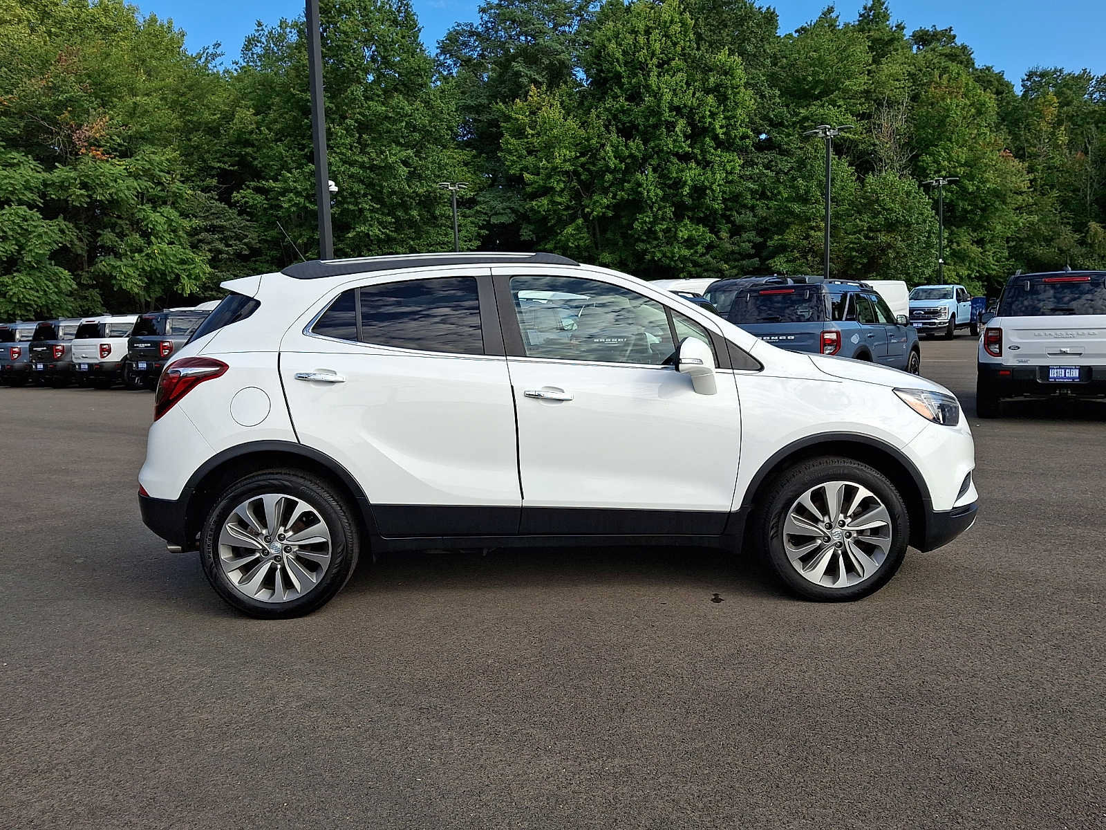 Used 2019 Buick Encore Preferred AWD/4WD image 7