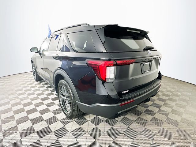 Certified 2025 Ford Explorer ST-Line w/ Premium Package AWD/4WD image 10